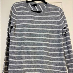 Long sleeve criss cross back sweater